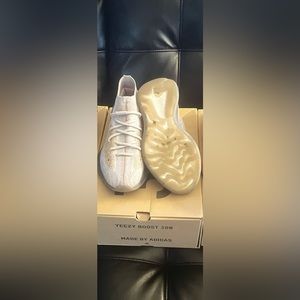 yeezy boost 380 ‘pepper non-reflective’ size 8.5 men